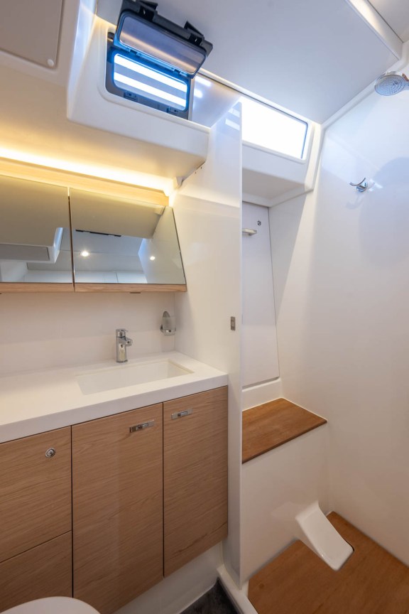 Image of Infinity yacht #32