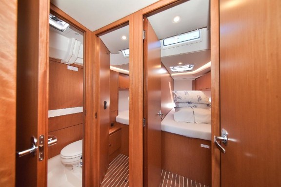 Image of Nadine yacht #25