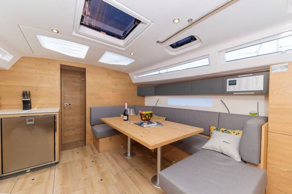 Image of Amaretto yacht #12