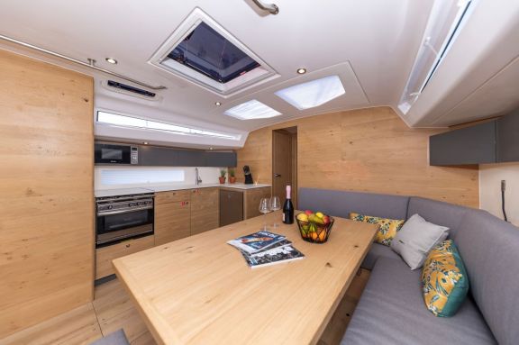 Image of Amaretto yacht #14