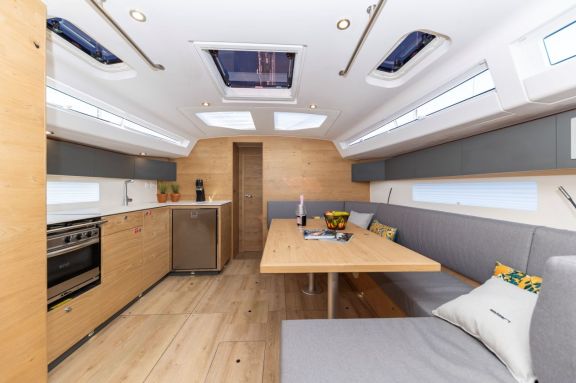 Image of Amaretto yacht #11