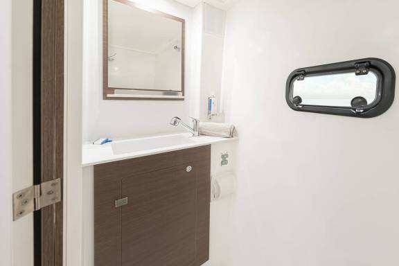 Image of PERLE BLANCHE yacht #11