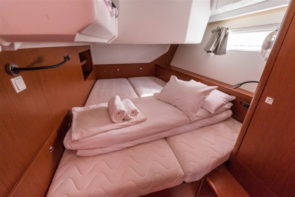 Image of Mobula One yacht #28