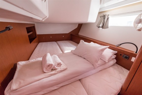 Image of Mobula One yacht #30