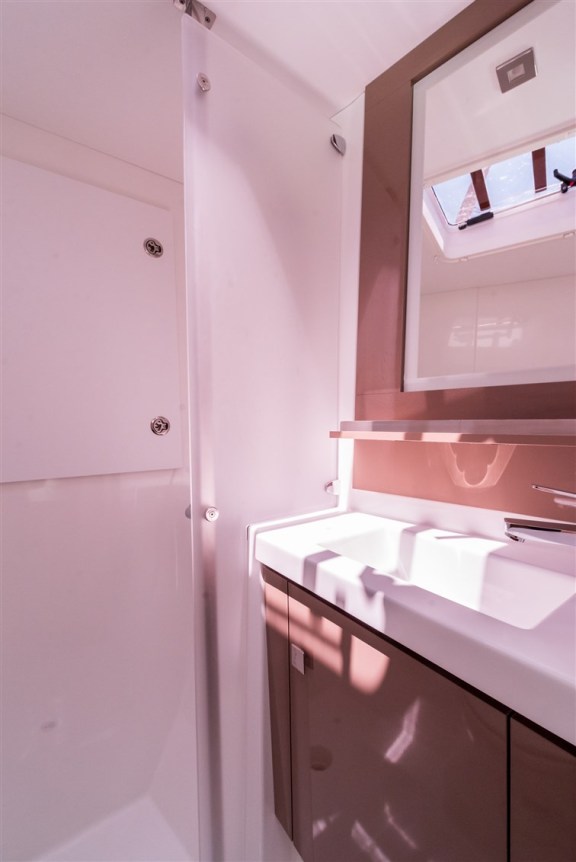 Image of Sunny Wave yacht #36