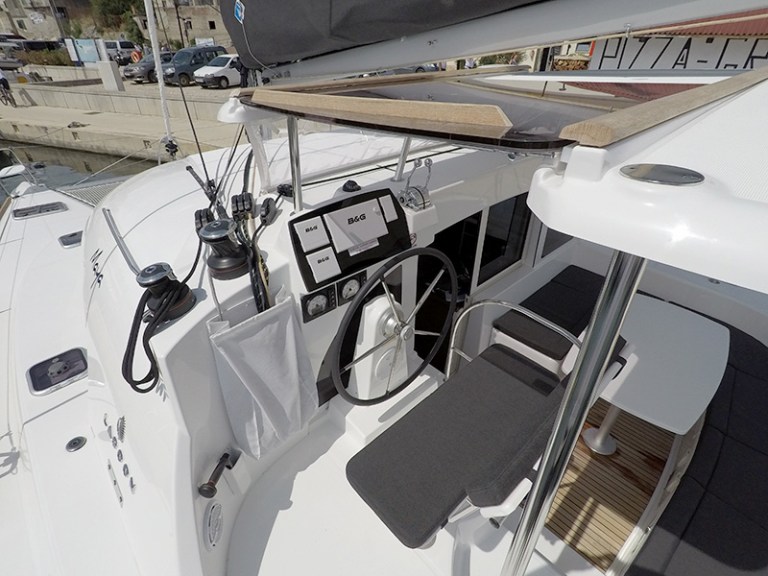 Image of Maya yacht #11