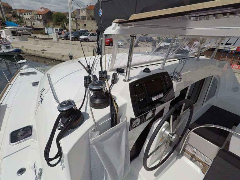 Image of Maya yacht #12