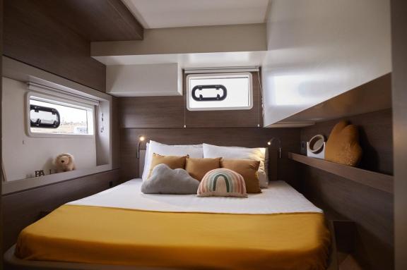 Image of Divine Destiny yacht #15