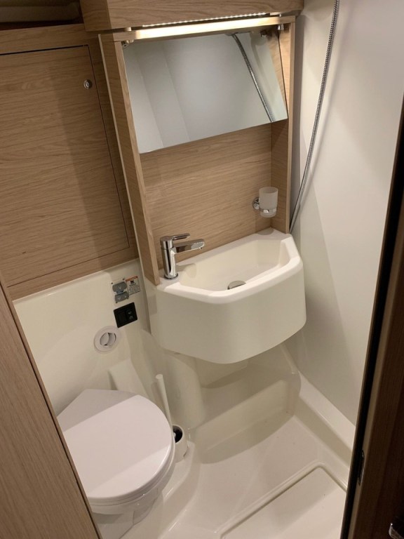 Image of Avocado yacht #13