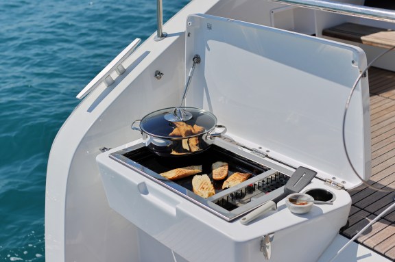 Image of Champagne Please yacht #32