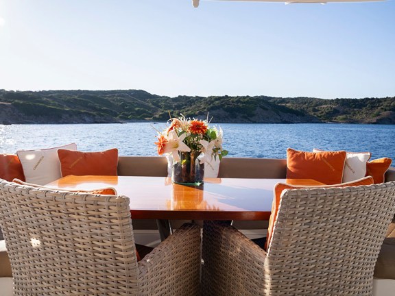 Image of Goldeneye yacht #8