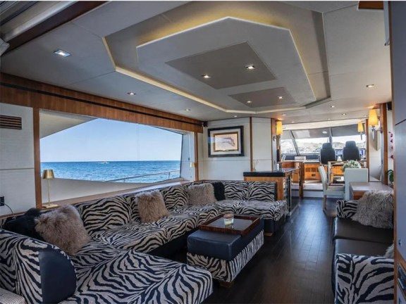 Image of Goldeneye yacht #11