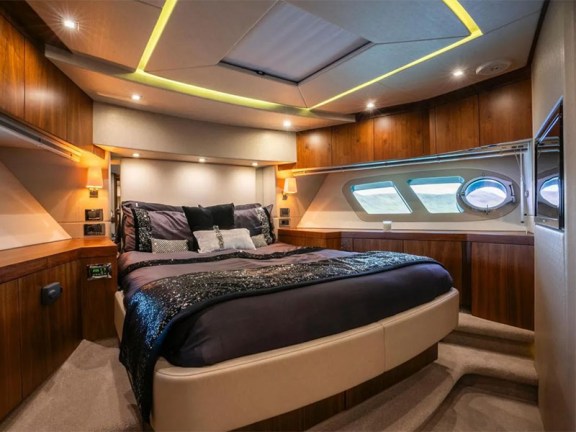 Image of Goldeneye yacht #14