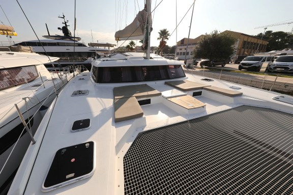 Image of Poco Loco yacht #12