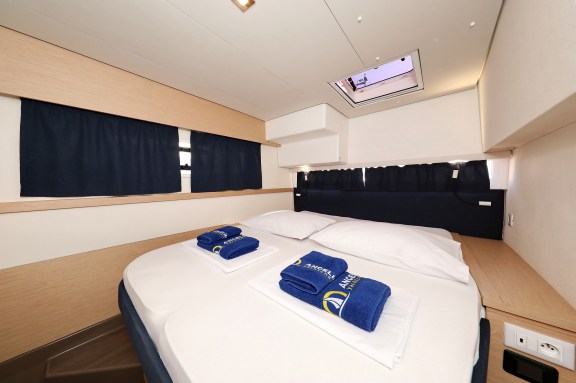 Image of Poco Loco yacht #27