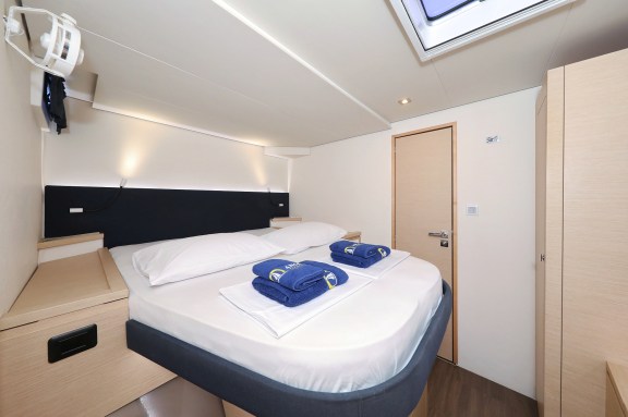 Image of Poco Loco yacht #23