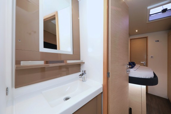 Image of Poco Loco yacht #33