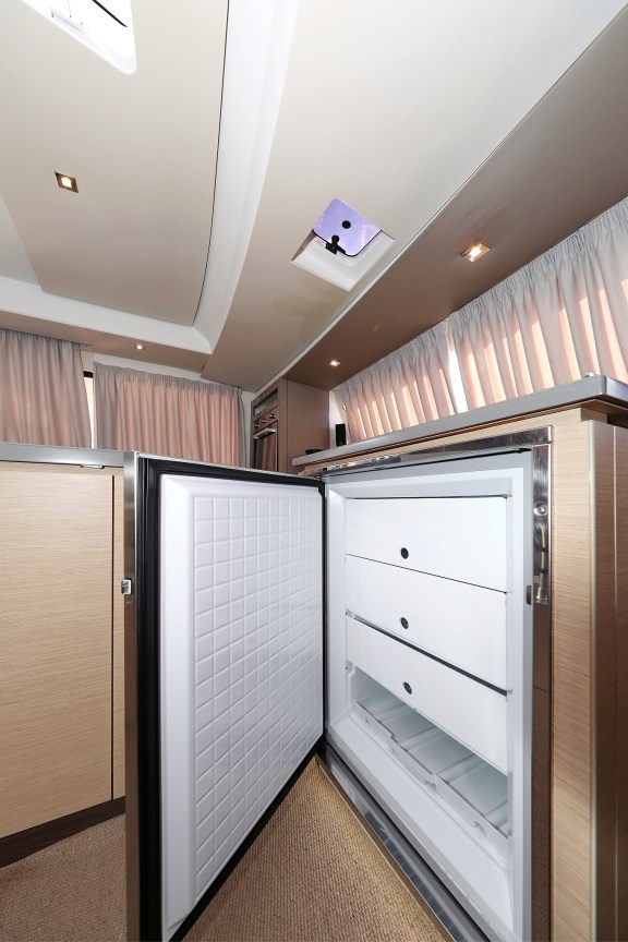 Image of Poco Loco yacht #44