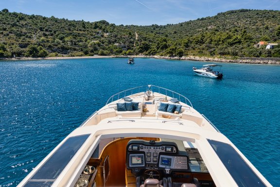 Image of Sol yacht #6