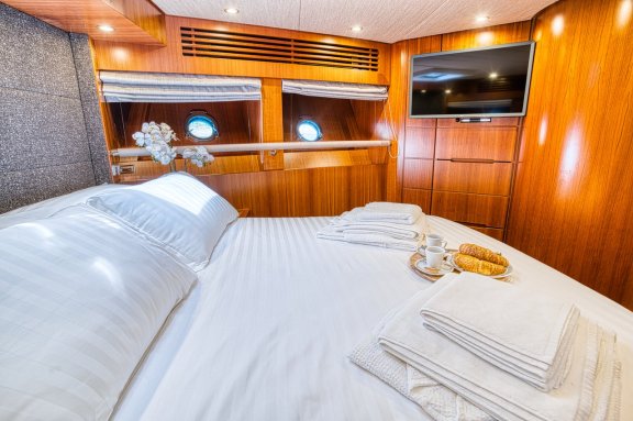 Image of Sol yacht #16