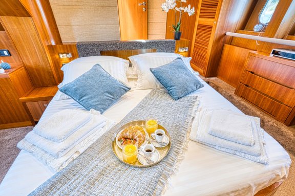 Image of Sol yacht #17