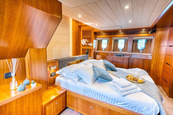 Image of Sol yacht #18