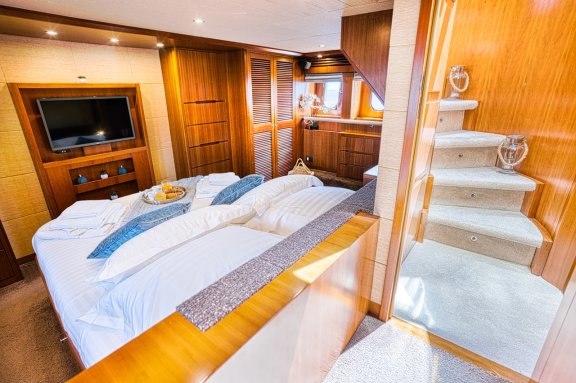 Image of Sol yacht #21