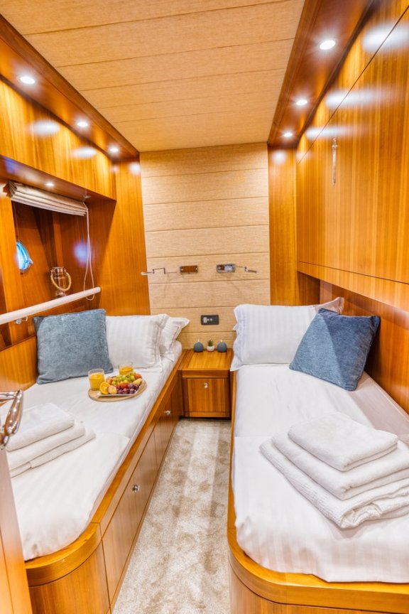 Image of Sol yacht #22