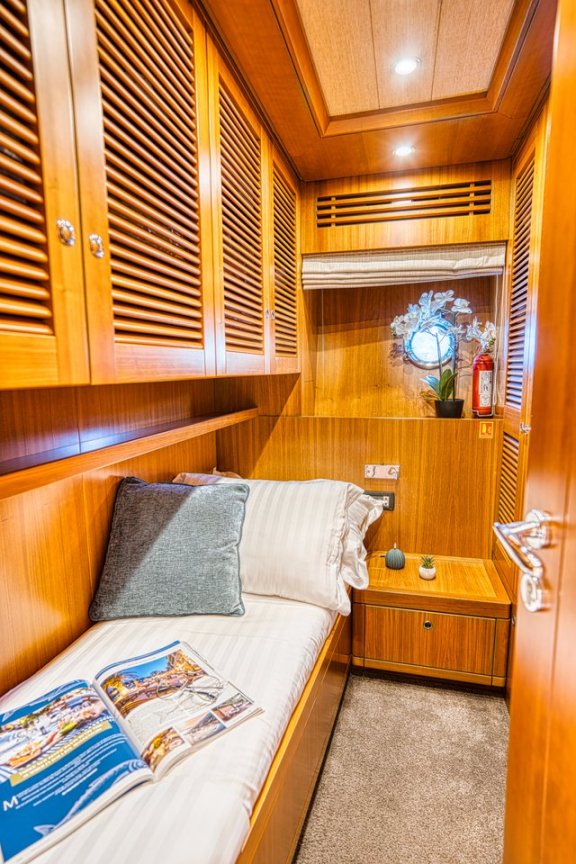 Image of Sol yacht #24