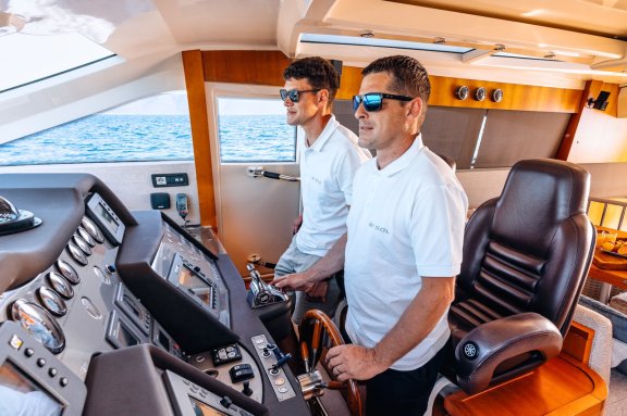 Image of Sol yacht #30