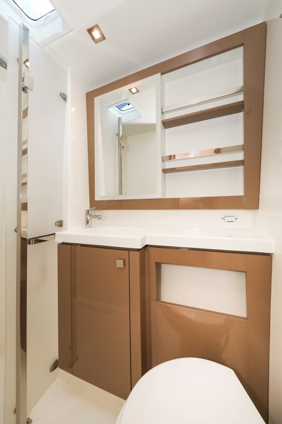 Image of Tamara V yacht #38