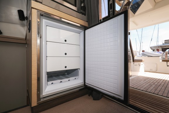 Image of Tamara V yacht #45