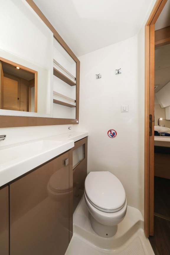 Image of Nina V yacht #39