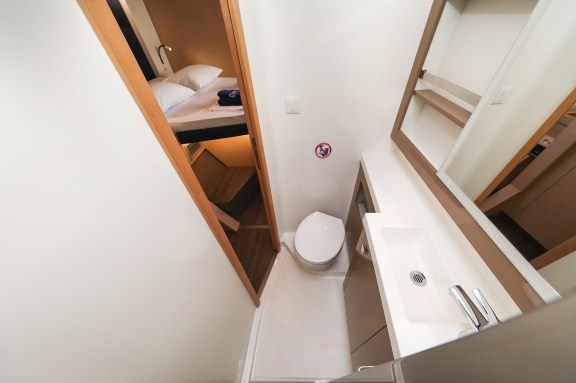 Image of Nina V yacht #33