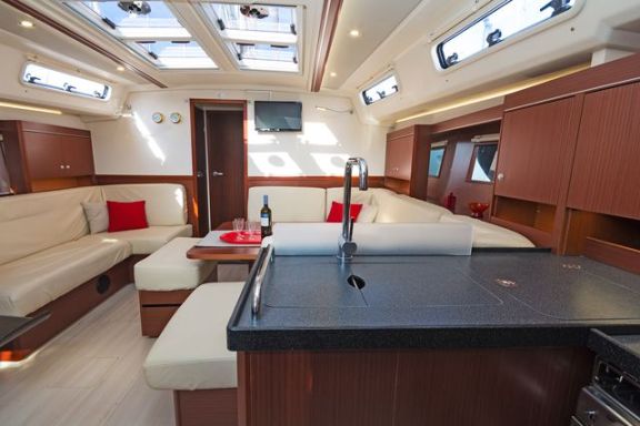 Image of Caitlin of Lorne yacht #5