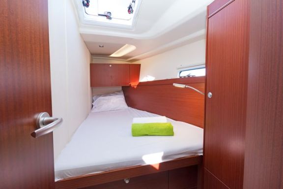 Image of Caitlin of Lorne yacht #6