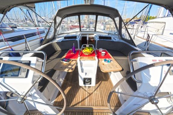 Image of Caitlin of Lorne yacht #12