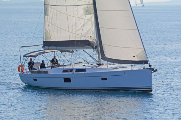 Image of Caitlin of Lorne yacht #16