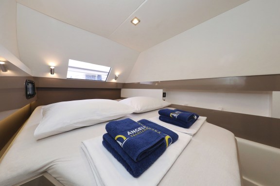 Image of Tisia yacht #30