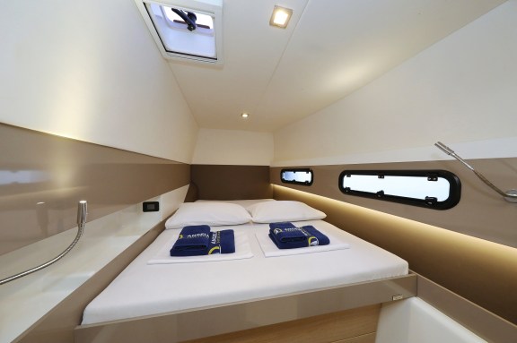 Image of Tisia yacht #31