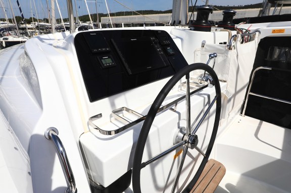 Image of Family Time yacht #10