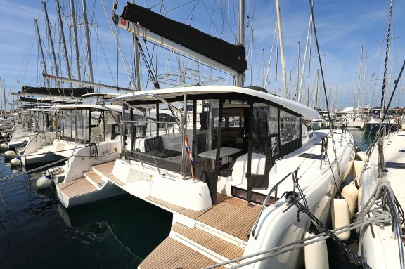 Image of Family Time yacht #23