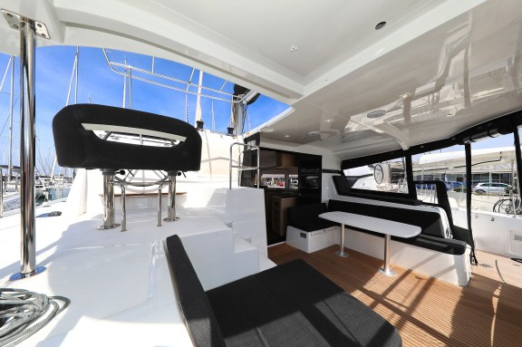 Image of Family Time yacht #27