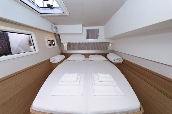 Image of Family Time yacht #64