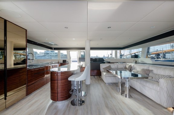 Image of Dessus yacht #14