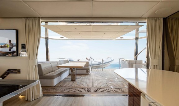 Image of Dessus yacht #20