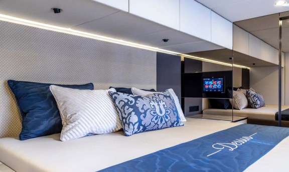 Image of Dessus yacht #26