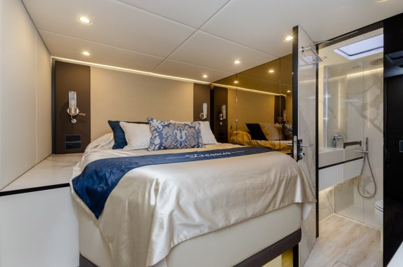 Image of Dessus yacht #21