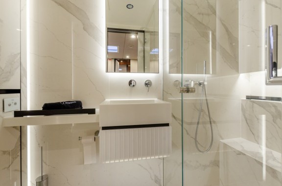 Image of Dessus yacht #30