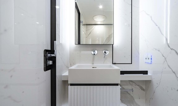 Image of Dessus yacht #31